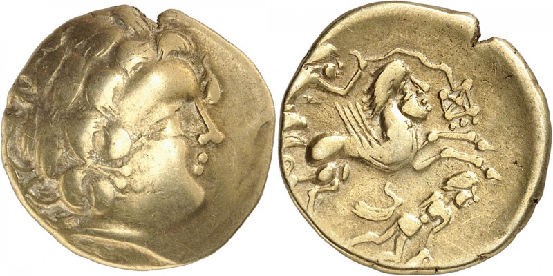GAULE
Aulerques Cenomans (IIIème - Ier siècle av. J.C.). Statère d’or.
Av. Têt...