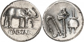 EMPIRE ROMAIN
Jules César (60-44 av. J.C.). Denier, 49 av. J.C., Italie ou Gaule.
Av. Caesar Eléphant passant à droite ; à ses pieds un serpent ou u...