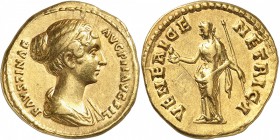 EMPIRE ROMAIN
Faustine II, femme de Marc Aurèle (161-180). Aureus 145-161, Rome.
Av. Buste drapé et coiffé à droite. Rv. Vénus debout à gauche.
Cal...
