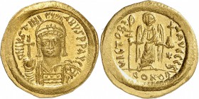 EMPIRE BYZANTIN
Justinien (527-565). Solidus, Constantinople.
Av. D N IVSTINIANVS PP AVG Buste diadémé, couronné et cuirassé de Justinien Ier de fac...