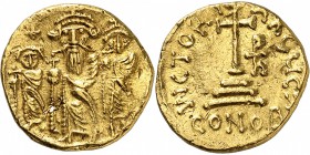 EMPIRE BYZANTIN
Héraclius (610-641). Solidus, Sicile.
Av. Héraclius, au centre, barbu et couronné, Héraclius Constantin couronné à droite, et Héracl...