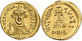 EMPIRE BYZANTIN
Constans II (641-646). Solidus, Constantinople.
Av. D N CONSTAN-TINYS P P AVI Buste couronné de Constans II de face, vêtu de la chla...