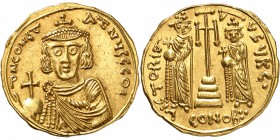EMPIRE BYZANTIN
Constantin IV Pogonatus (668-685). Solidus, Syracuse, 668-673.
Av. N COST – ATNYS C C O I Buste de Constantin drapé et cuirassé, por...