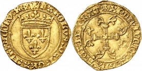 FRANCE
Charles VII (1422-1461). 1/2 écu d’or à la couronne, deuxième émission 12 août 1445, point 18ème Paris.
Av. Écu de France couronné. Rv. Croix...