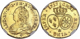 FRANCE
Louis XV (1715-1774). Louis d’or aux lunettes 1727, Aix en Provence. 
Av. Buste drapé à gauche. Rv. Ecus ovales couronnés.
Dup. 1640, Fr. 46...