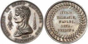 FRANCE
Premier Empire (1804-1814). Médaille en argent 1806, célébrant les grandes campagnes de Napoléon, par Montagny.
Av. Buste drapé de la coiffe ...
