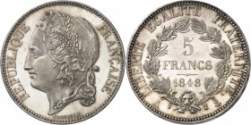 FRANCE
II° République (1848-1852). 5 francs 1848, concours de Caunois, essai en argent, tranche en relief.
Av. Tête laurée à gauche. Rv. Valeur dans...