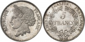 FRANCE
II° République (1848-1852). 5 francs 1848, concours de Gayard, essai en argent, tranche lisse, frappe médaille.
Av. Tête laurée à gauche. Rv....