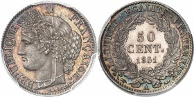 FRANCE
II° République (1848-1952). 50 centimes 1851, Paris, frappe sur flan bruni.
Av. Tête de Cérès à gauche. Rv. Valeur dans une couronne.
G. 411...