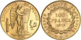 FRANCE
III° République (1870-1940). 100 francs or 1912, Paris.
Av. Le Génie gravant le mot constitution sur une table. Rv. Valeur dans une couronne....
