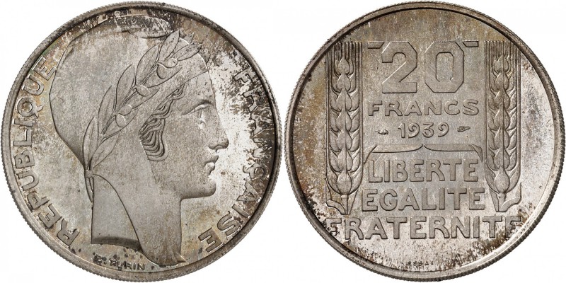 FRANCE
III° République (1870-1940). 20 francs 1939, essai en argent.
Av. Tête ...