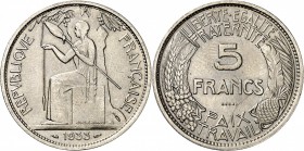 FRANCE
III° République (1870-1940). 5 francs 1933, concours de Delannoy, nickel.
Av. Marianne assise à gauche. Rv. Valeur dans une couronne.
GEM. 1...