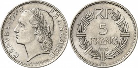 FRANCE
III° République (1870-1940). 5 francs 1933, concours de Lavrillier en nickel.
Av. Tête laurée à gauche. Rv. Valeur dans une couronne. 
GEM.1...