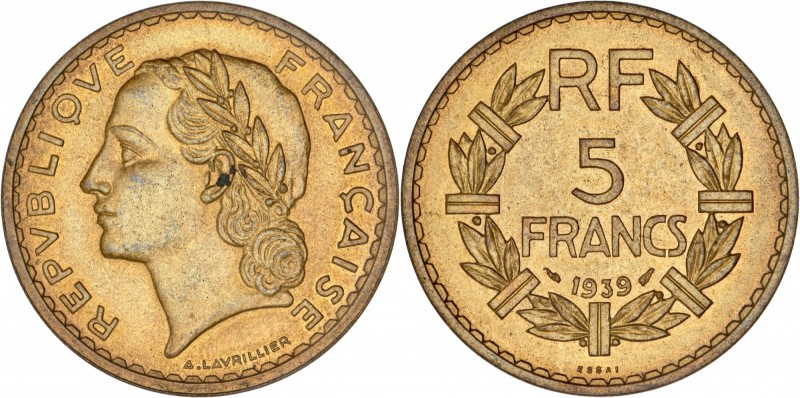 FRANCE
III° République (1870-1940). 5 francs 1939, essai en bronze-aluminium.
...