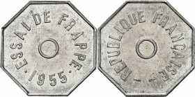 FRANCE
IV° République (1947-1958). 1 franc 1955, essai en aluminium à 8 pans.
Av. Rv. Légende circulaire.
GEM. 103.2. 1,45 grs.
Fleur de coin