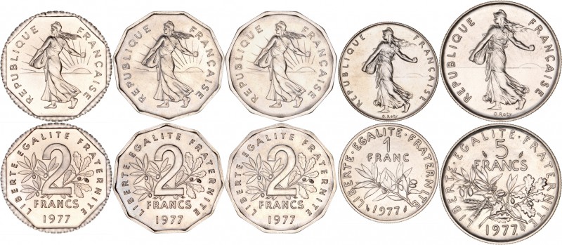 FRANCE
V° République (1958- à nos jours). Coffret de trois pré-série de 2 franc...