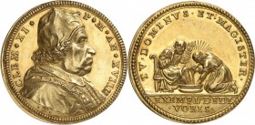 ITALIE
Vatican, Clement XI (1700-1721). Médaille en or 1714, par Hamerani.
Av. Buste habillé à droite. Rv. Jésus lavant les pieds de Saint-Pierre.
...