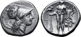Lucania, Herakleia AR Nomos. Circa 281-278 BC. Head of Athena to right, wearing crested Corinthian helmet decorated with Skylla; HPAKΛHIΩN above, E be...