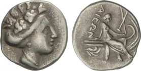 Tetróbolo. Siglo III a.C. HISTIAIA. EUBOIA. Anv.: Cabeza de la ninfa Histiaia de Menade a derecha. Rev.: Ninfa sentada a derecha sobre proa de nave, d...