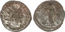 Empire
Antoniniano. 268-270 d.C. VICTORINO. Rev.: PAX AVG. Paz en pie a izquierda. 2,75 grs. AE. Restos plateado original. C-79; RIC-118. MBC+.