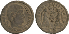 Empire
Centenional. 351-352 d.C. MAGNENCIO. Rev.: VICT. DD. NN. AVG. ET CAES. Dos victorias frente a frente. Guirnalda dentro VOT/ V./ MVLT./ X. 4,87...
