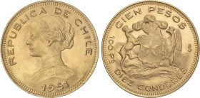 Chile
100 Pesos. 1951. 20,3 grs. AU. (Leves golpecitos). KM-175. EBC.
