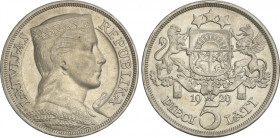 Latvia
5 Lati. 1929. 24,92 grs. AR. KM-9. EBC.