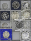 Lote 11 monedas y 3 sets. Siglo XX. CANADÁ, CUBA, ESTADOS UNIDOS, FRANCIA, MÉXICO, VENEZUELA. AR, Cuni, BR. A EXAMINAR. MBC+ a PROOF.