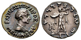 Kings of Bactria. Menander I Soter. Drachm. 165/155-130 a.C. (Sng Ans-822/41). Anv.: BAΣIΛEΩΣ ΣΩTHPOΣ MENANΔPOY, diademed and draped bust right. Rev.:...