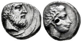 Cilicia. Nagidos. Stater. 380 a.C. (Lederer-14). (Sng Levante-2). (Casabonne-tipo 7). Anv.: Head of Dionysos right, wearing ivy wreath. Rev.: Head of ...