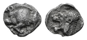 Mysia. Kyzikos. Hemiobol. 450-400 a.C. (Von Fritze-II 14). (Sng Bnf-375). (Klein-265). Anv.: Forepart of boar to left; tunny fish upwards behind. Rev....