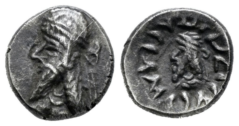 Kings of Persis. Kapat. Obol. Siglo I d.C. (Alram-614). (Sunrise-640). Anv.: Bea...