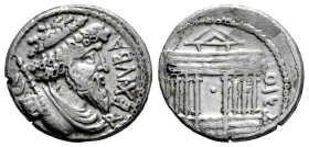 Kings of Mauretania. Juba I. Fourée Denarius. 60-46 a.C. Uncertain mint. (Sng Cop-523). (MAA-29). Anv.: Diademed and draped bust right, with sceptre o...