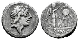 Anonymous. Quinarius. 81 a.C. Rome. (Craw-373/1). (Sydenham-609a). (King-50). Anv.: Laureate head of Apollo right. Rev.: Victory standing right, crown...