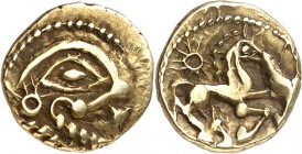 GALLIEN. 
BELLOVACI (um Beauvais). 
anonym. 1/4 Goldstater ca. 60-25 v.Chr. 1,49g. Stilisierter Kopf mit mächtiger Nasenlinie n.r. / Pferd n. r., da...