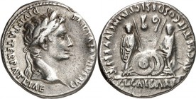 RÖMISCHES KAISERREICH. 
AUGUSTUS mit Gaius u. Lucius Caesares 2-1 v. Chr. Denar (2-1 v. Chr.) 3,80g, Lyon. Kopf m. Lkr. n.r. CAESAR AVGVSTVS - DIVI F...