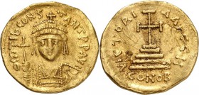 BYZANZ. 
TIBERIUS II. CONSTANTINUS 578-582. Solidus (579/582) 4,30g, Konstantinopel, 8. Off. Panzerbüste mit Perlendiadem, Schild u. Kreuzglobus, v.v...