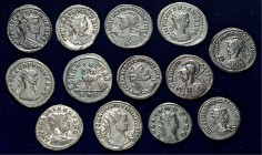 RÖMISCHES KAISERREICH. 
Allgemein: Billon- / Bronzemünzen: Antoniniane. 60 späte Bi- und AE Antoniniane: Gallienus, Aurelianus (12), Severina, Tacitu...