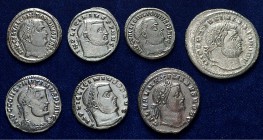 RÖMISCHES KAISERREICH. 
Allgemein: Spätrömische Bronzemünzen. 7 AE-Folles 25-29mm: Maximianus, Constantius I., Maximinus II., Licinius, sowie 5 reduz...