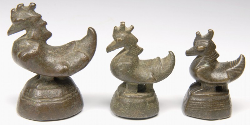 Asien. 
MYANMAR (Burma) / THAILAND (Siam). 
TIERGEWICHTE. Hahn auf 6-eckigem g...