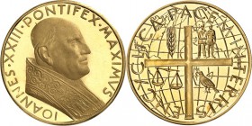 ITALIEN. 
KIRCHENSTAAT. 
Johannes XXIII. 1958-1963. Medaille o.J. im Gewicht v. 3 Dukaten. (v.Mistruzzi) Brustbild in Pluviale mit Calotta n.r./ ENC...