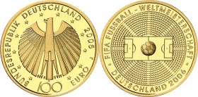 BUNDESREPUBLIK. 
GEDENKMÜNZEN in GOLD. 
100 Euro 2006&nbsp;J Fussball-WM 2006. J.&nbsp; 516. . 

im Etui, St