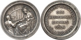 DEUTSCHE STÄDTE. 
KÖLN. Medaille 1905 (o. Sign.) a. d. Handwerks-Ausstellung des Regierungsbezirks in Köln. Colonia thront mit Stadtschild n. l. und ...
