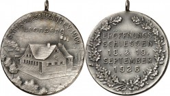 DEUTSCHE STÄDTE. 
SCHÜTZEN - DEUTSCHLAND. 
LEONBERG. Medaille 1926 Eröffnungsschiessen. Schützenhaus/ 5 Z. im Eichenkranz Ag 33,5 mm 14,7g. . 

mi...