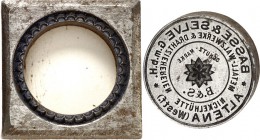 SPEZIALSAMMLUNG NICKEL. 
DEUTSCHE LÄNDER UND STÄDTE. 
ALTENA (Westf.). Basse u. Selve. Matrize eines Firmenabzeichens o.J. in äußere Platte einlegba...