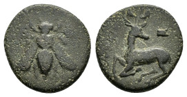 IONIA. Ephesos.(Circa 390-300 BC).Ae.

Obv : Ε - Φ.
Bee.

Rev : MOPIMOΣ.
Stag prancing left, head right; astragalos to right.
BMC 65.

Condition : Goo...