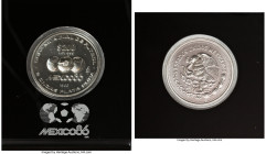 Estados Unidos silver Proof "Football World Cup" 200 Pesos (2 oz) 1986 UNC, Mexico City mint, KM526. Mintage: 23,489. Encased in plastic holder within...