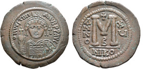 Justinian I, 527-565. Follis (Bronze, 40 mm, 22.43 g, 6 h), Constantinopolis, RY 15 = 541/2. D N IVSTINIANVS P P AVI Helmeted, diademed and cuirassed ...