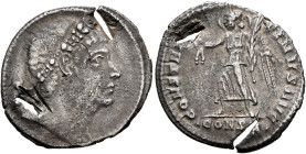 Constantine I, 307/310-337. Siliqua (Silver, 20 mm, 3.03 g, 6 h), Constantinopolis, circa 333. Laurel-and-rosette-diademed head of Constantine I to ri...