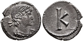 Commemorative Series, 330. 1/3 Siliqua (Silver, 11 mm, 0.81 g, 12 h), Constantinopolis, struck under Constantine I. Draped bust of Constantinopolis to...